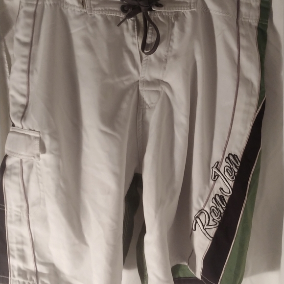 Men's size 32 swim shorts - Picture 2 of 5